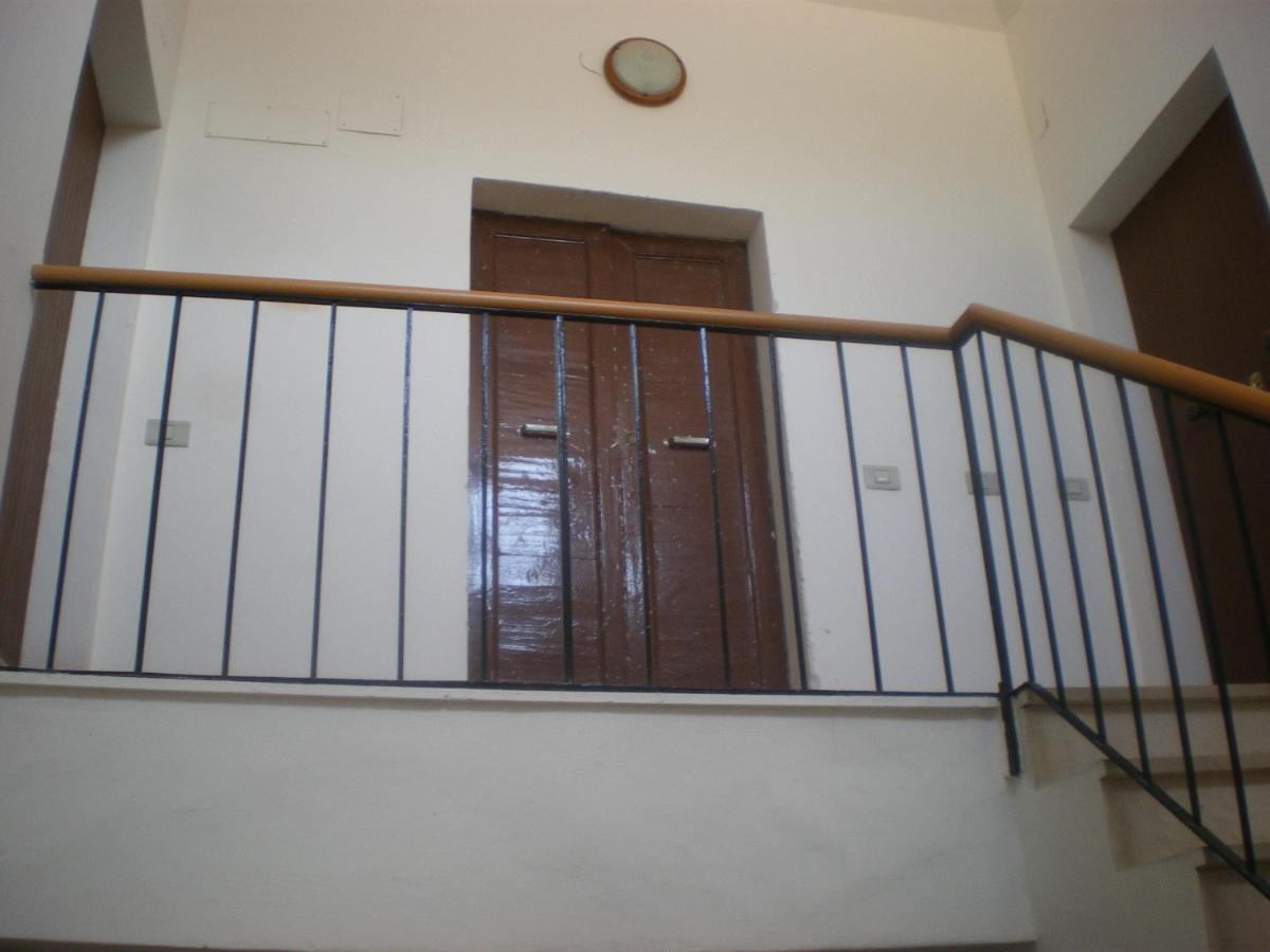 Il Vicoletto Di Bibi - B&B Staffolo Exterior photo